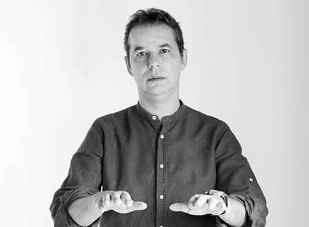 Иллюстрация к книге — 14 запрещенных приемов общения для манипуляций. Власть и магия слов [i_034.jpg]