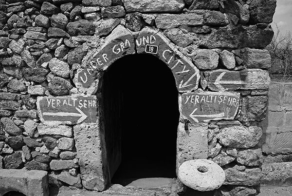 Иллюстрация к книге — Подземный мир. Нижние этажи цивилизации [i_036.jpg]