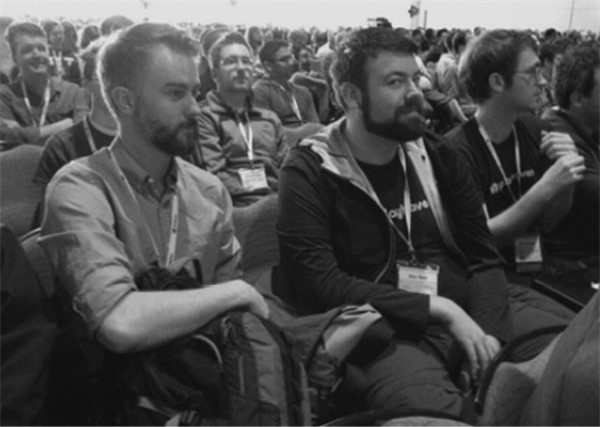 Иллюстрация к книге — Итак, вас публично опозорили. Как незнакомцы из социальных сетей превращаются в палачей [i_003.jpg]