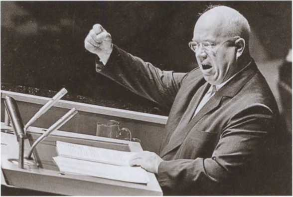 Иллюстрация к книге — Вожди СССР [i_030.jpg]