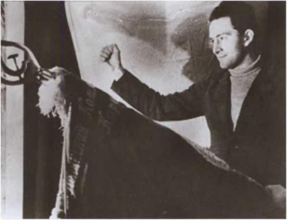 Иллюстрация к книге — Вожди СССР [i_049.jpg]