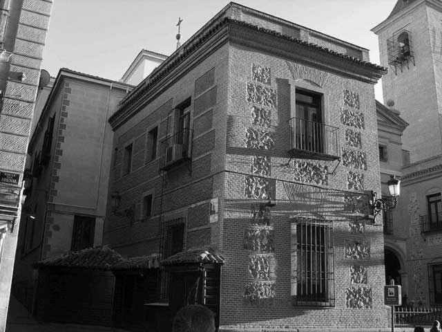 Иллюстрация к книге — Испания со вкусом солнца. Гаспачо для печального рыцаря [i_008.jpg]