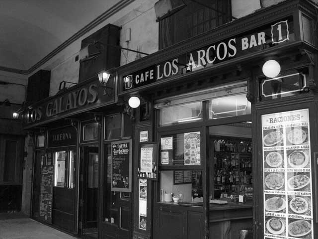 Иллюстрация к книге — Испания со вкусом солнца. Гаспачо для печального рыцаря [i_013.jpg]