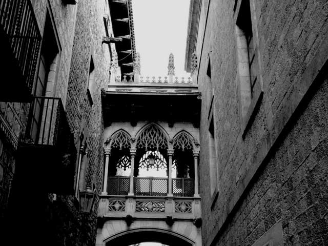 Иллюстрация к книге — Испания со вкусом солнца. Гаспачо для печального рыцаря [i_021.jpg]