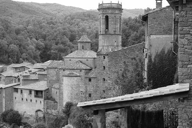 Иллюстрация к книге — Испания со вкусом солнца. Гаспачо для печального рыцаря [i_026.jpg]