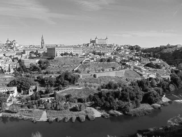 Иллюстрация к книге — Испания со вкусом солнца. Гаспачо для печального рыцаря [i_052.jpg]