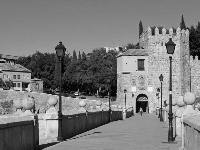 Иллюстрация к книге — Испания со вкусом солнца. Гаспачо для печального рыцаря [i_055.jpg]