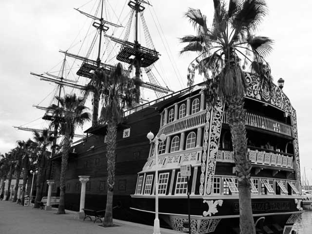 Иллюстрация к книге — Испания со вкусом солнца. Гаспачо для печального рыцаря [i_061.jpg]