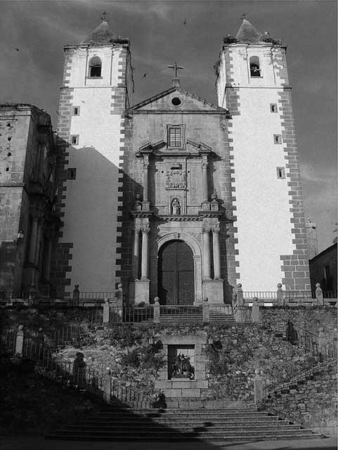 Иллюстрация к книге — Испания со вкусом солнца. Гаспачо для печального рыцаря [i_072.jpg]