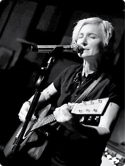 Иллюстрация к книге — Редкая птица [i_193.jpg]