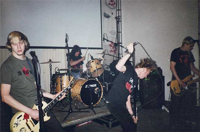 Иллюстрация к книге — Тупой панк-рок для интеллектуалов [i_045.jpg]