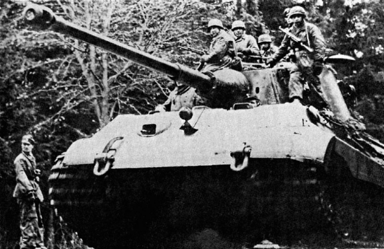 Иллюстрация к книге — Арденнская операция. Последняя авантюра Гитлера [i_039.jpg]