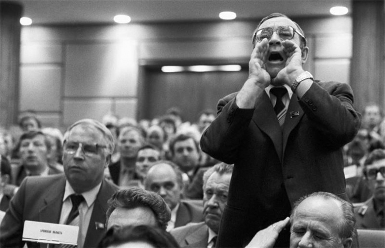 Иллюстрация к книге — Москва ельцинская. Хроники президентского правления [i_011.jpg]