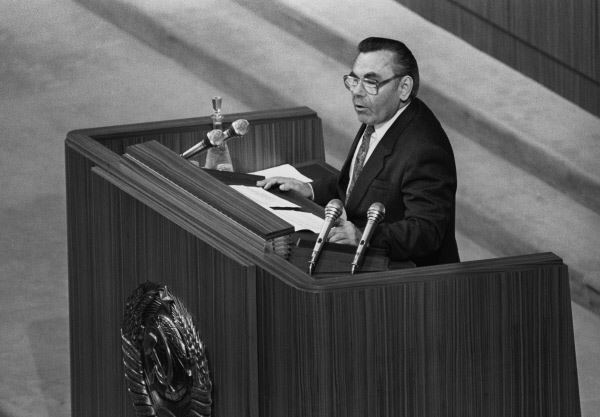 Иллюстрация к книге — Москва ельцинская. Хроники президентского правления [i_014.jpg]