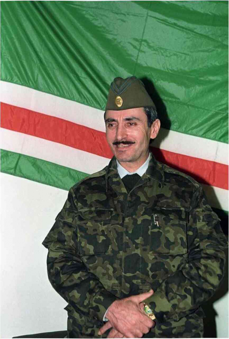 Иллюстрация к книге — Москва ельцинская. Хроники президентского правления [i_046.jpg]