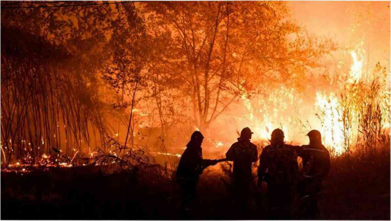 Иллюстрация к книге — Москва ельцинская. Хроники президентского правления [i_069.jpg]