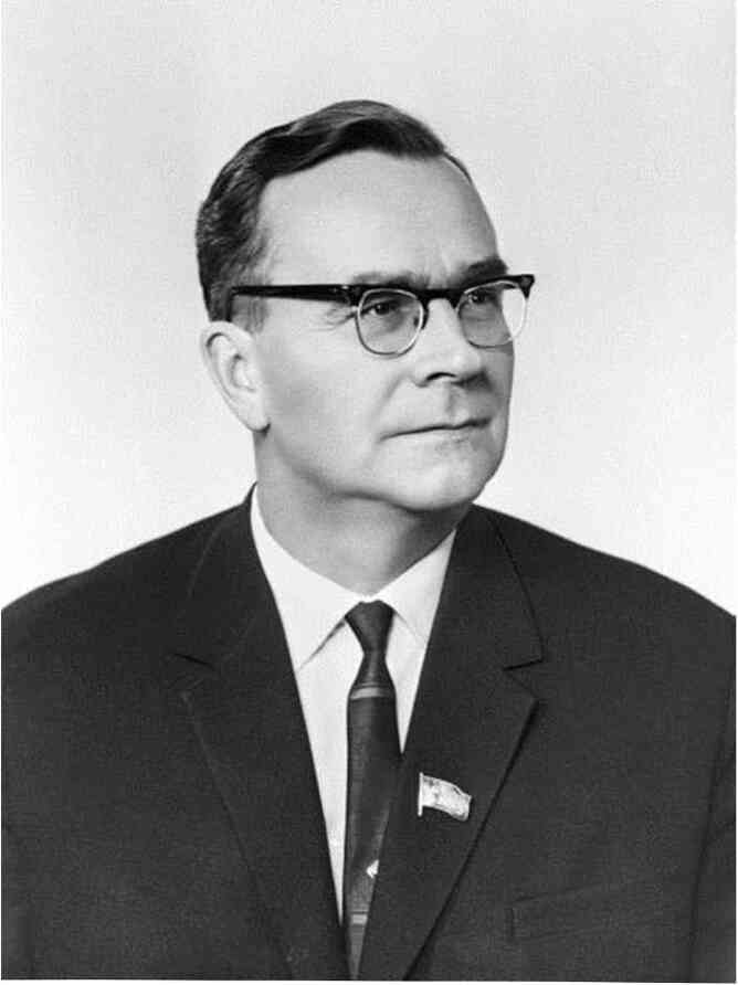 Иллюстрация к книге — Москва ельцинская. Хроники президентского правления [i_105.jpg]