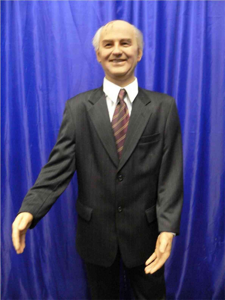 Иллюстрация к книге — Москва ельцинская. Хроники президентского правления [i_153.jpg]