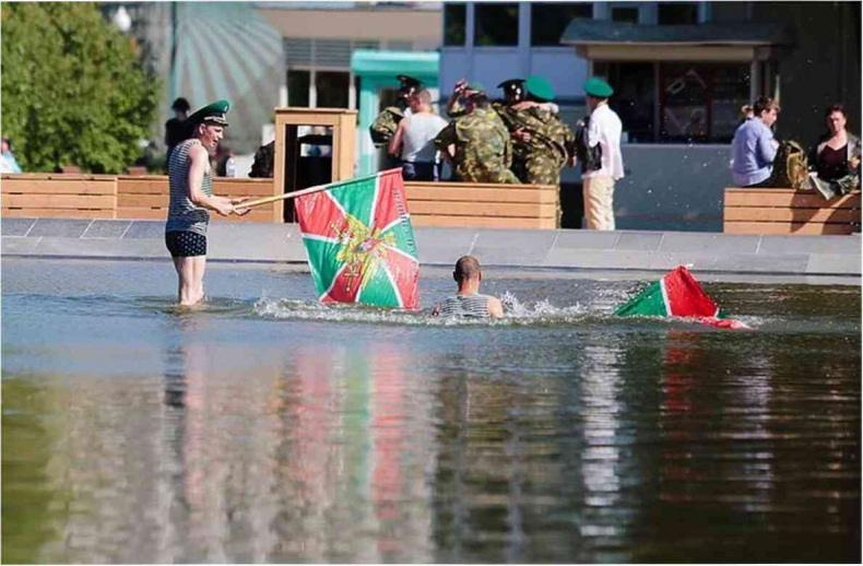 Иллюстрация к книге — Москва ельцинская. Хроники президентского правления [i_154.jpg]
