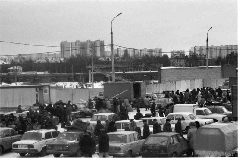 Иллюстрация к книге — Москва ельцинская. Хроники президентского правления [i_160.jpg]