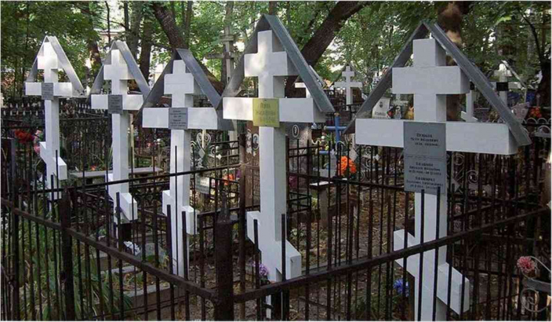 Иллюстрация к книге — Москва ельцинская. Хроники президентского правления [i_246.jpg]