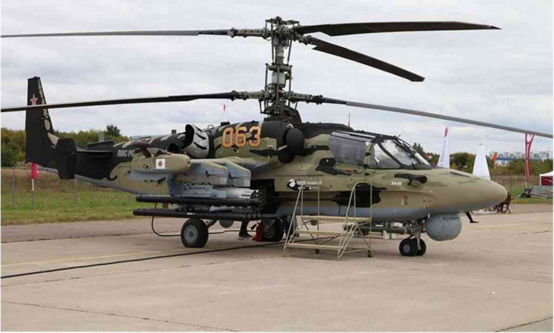 Иллюстрация к книге — Москва ельцинская. Хроники президентского правления [i_253.jpg]