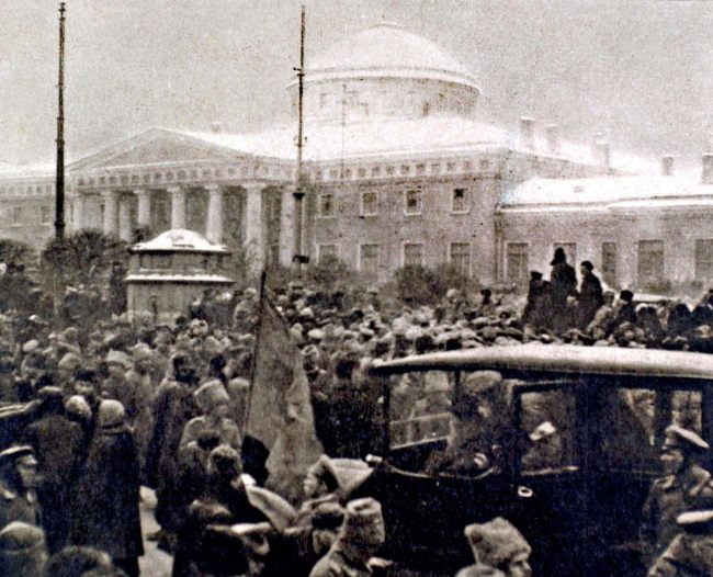 Иллюстрация к книге — Ленин в поезде [i_009.jpg]