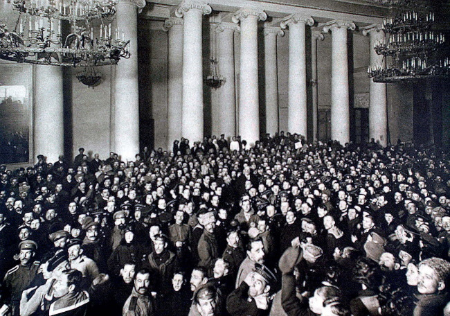 Иллюстрация к книге — Ленин в поезде [i_011.jpg]