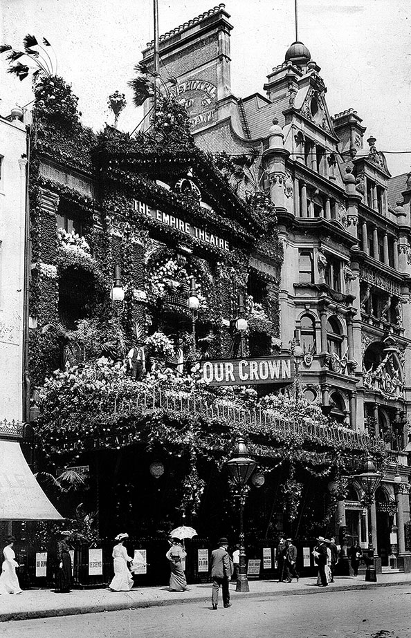 Иллюстрация к книге — Огни рампы. Мир «Огней рампы» [i_060.jpg]