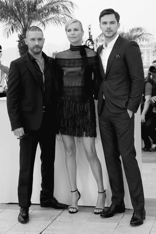 Иллюстрация к книге — Шарлиз Терон. Безумный монстр Голливуда [i_038.jpg]