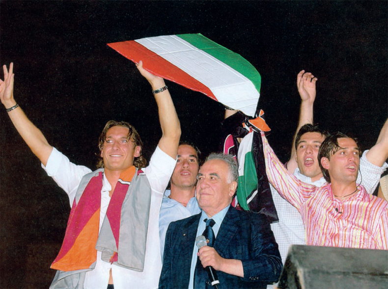 Иллюстрация к книге — Тотти. Император Рима [i_018.jpg]