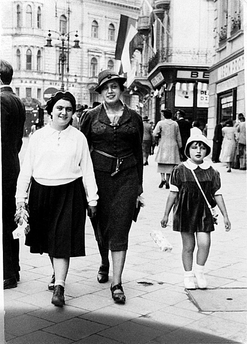 Иллюстрация к книге — В тени Холокоста. Дневник Рении [i_005.jpg]