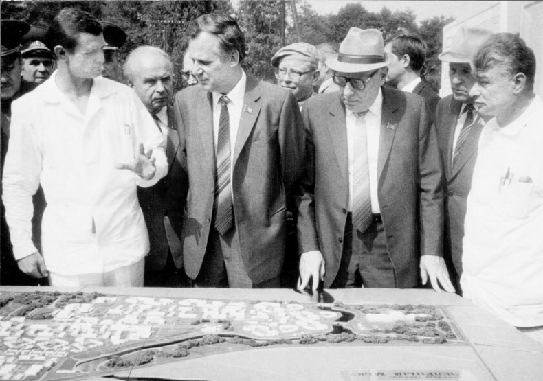 Иллюстрация к книге — Валерий Легасов: Высвечено Чернобылем [i_029.jpg]