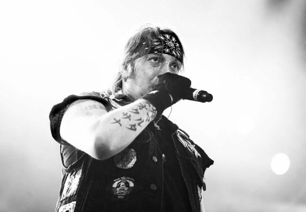 Иллюстрация к книге — Ария: Возрождение Легенды. Авторизованная биография группы [i_027.jpg]