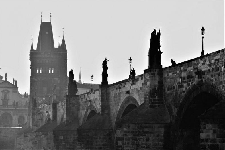 Иллюстрация к книге — Великолепная Прага. Город золотого волшебства [img_101.jpg]