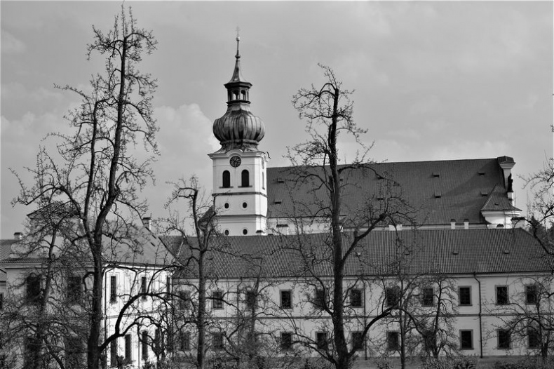 Иллюстрация к книге — Великолепная Прага. Город золотого волшебства [img_105.jpg]