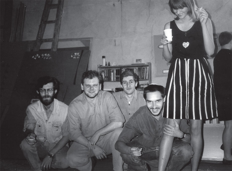 Иллюстрация к книге — Лытдыбр. Дневники, диалоги, проза [i_026.jpg]