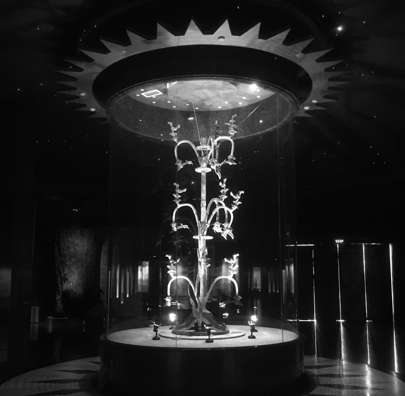 Иллюстрация к книге — На руинах нового [i_005.jpg]