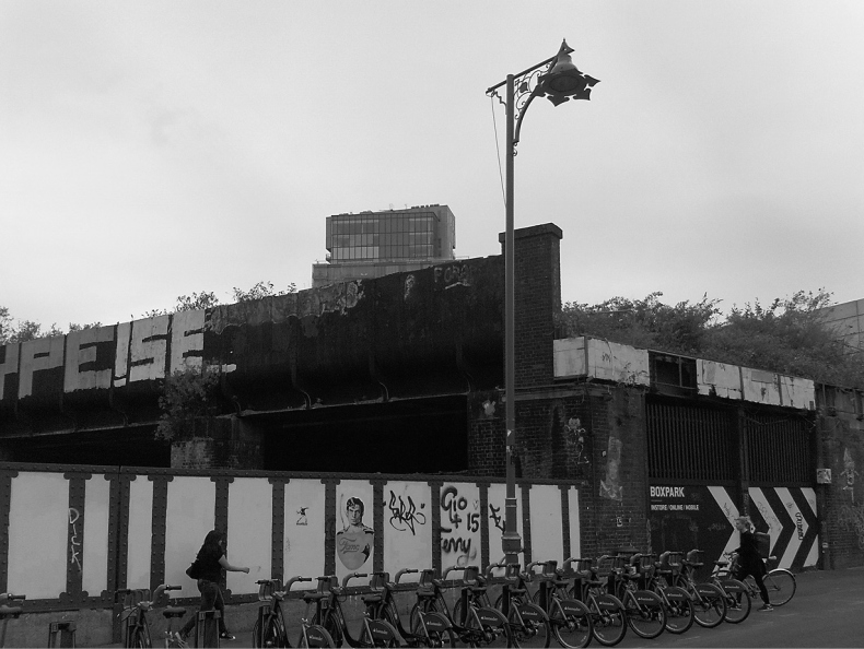 Иллюстрация к книге — На руинах нового [i_012.jpg]