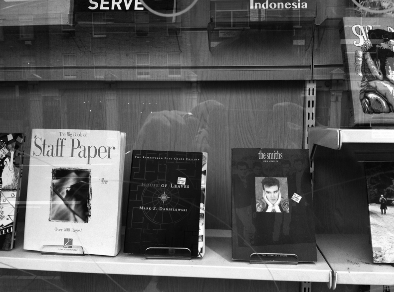 Иллюстрация к книге — На руинах нового [i_015.jpg]