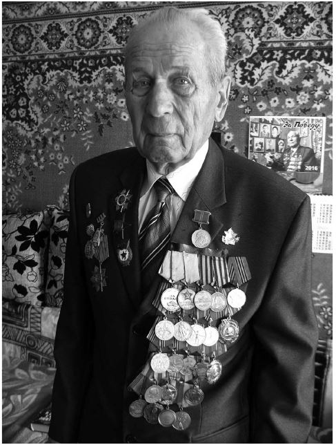 Иллюстрация к книге — Снайперы [i_018.jpg]