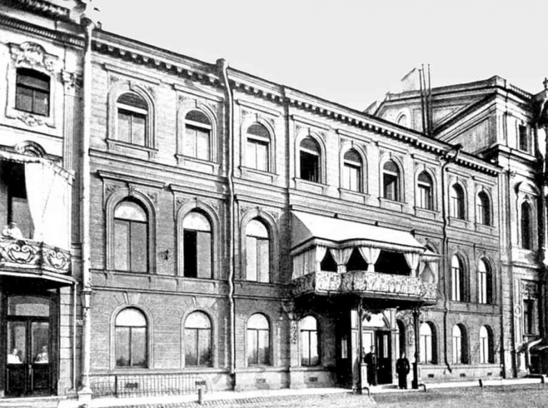 Иллюстрация к книге — История петербургских особняков. Дома и люди [i_018.jpg]