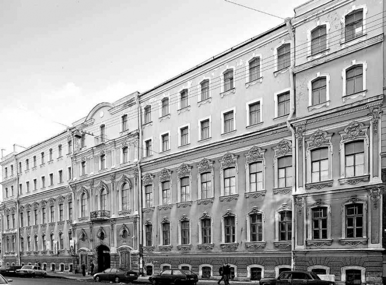 Иллюстрация к книге — История петербургских особняков. Дома и люди [i_061.jpg]