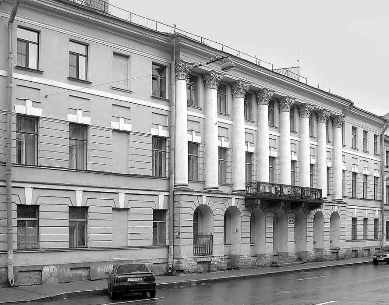 Иллюстрация к книге — История петербургских особняков. Дома и люди [i_092.jpg]