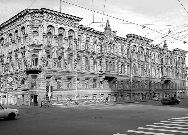 Иллюстрация к книге — История петербургских особняков. Дома и люди [i_241.jpg]