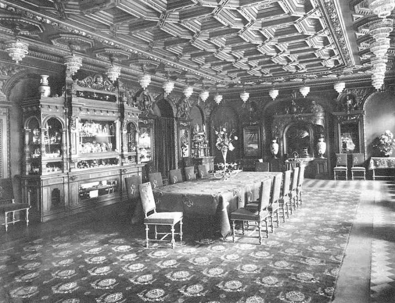 Иллюстрация к книге — История петербургских особняков. Дома и люди [i_425.jpg]