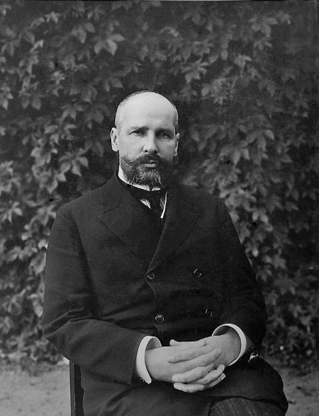 Иллюстрация к книге — Нам нужна великая Россия [i_005.jpg]