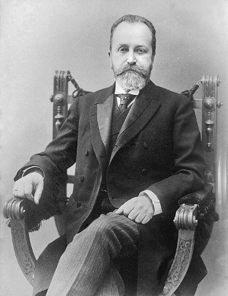 Иллюстрация к книге — Нам нужна великая Россия [i_037.jpg]