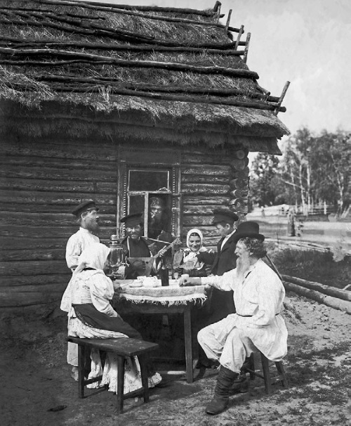 Иллюстрация к книге — Нам нужна великая Россия [i_066.jpg]