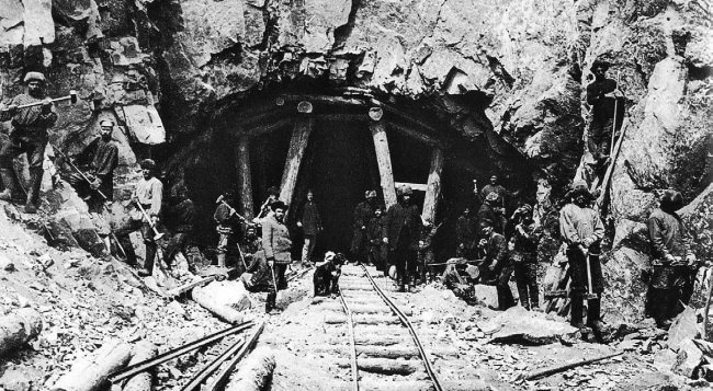 Иллюстрация к книге — Нам нужна великая Россия [i_095.jpg]